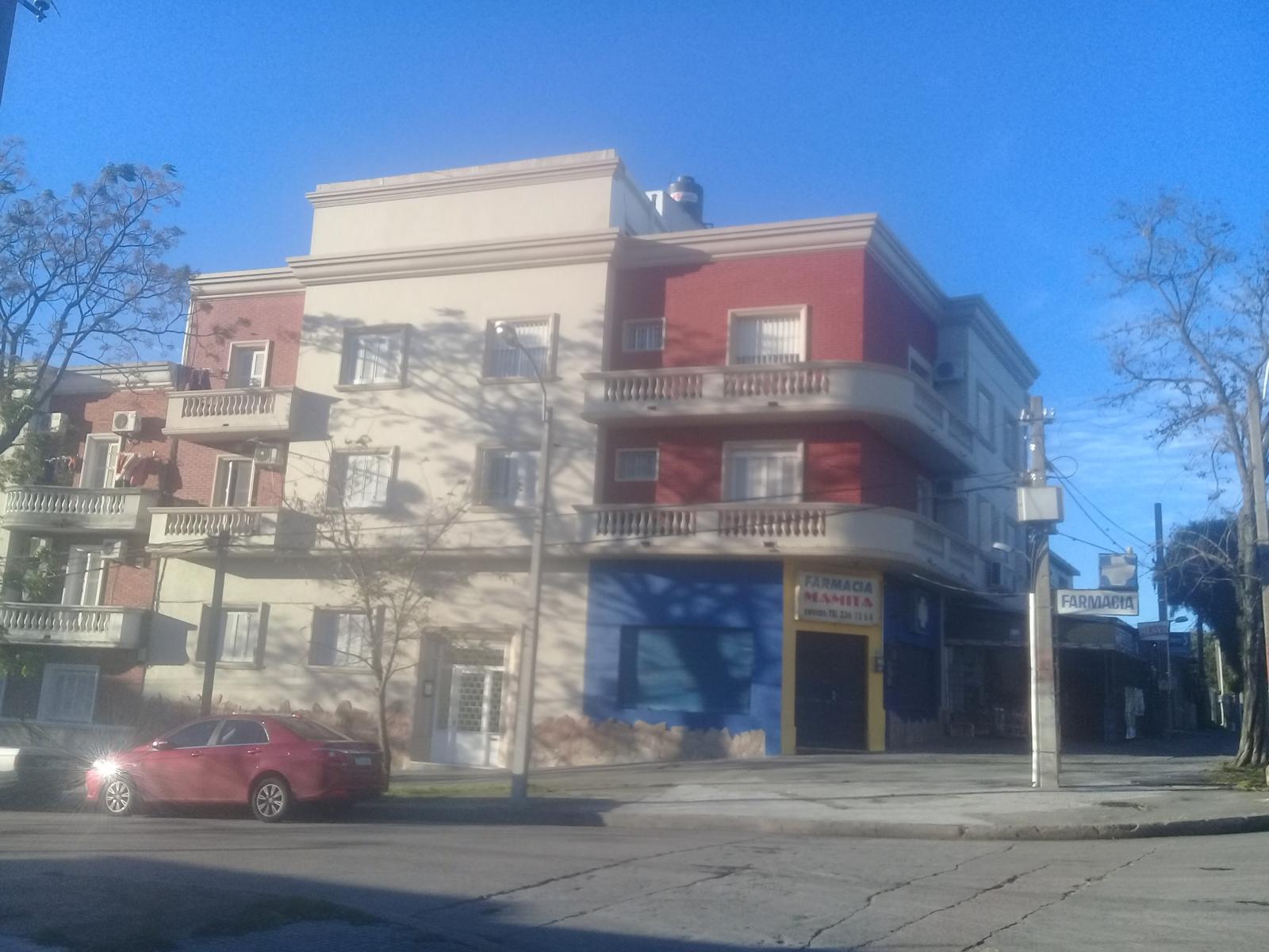 Edificio Trapani – Pintura de fachadas. Calle Trapani, Montevideo.