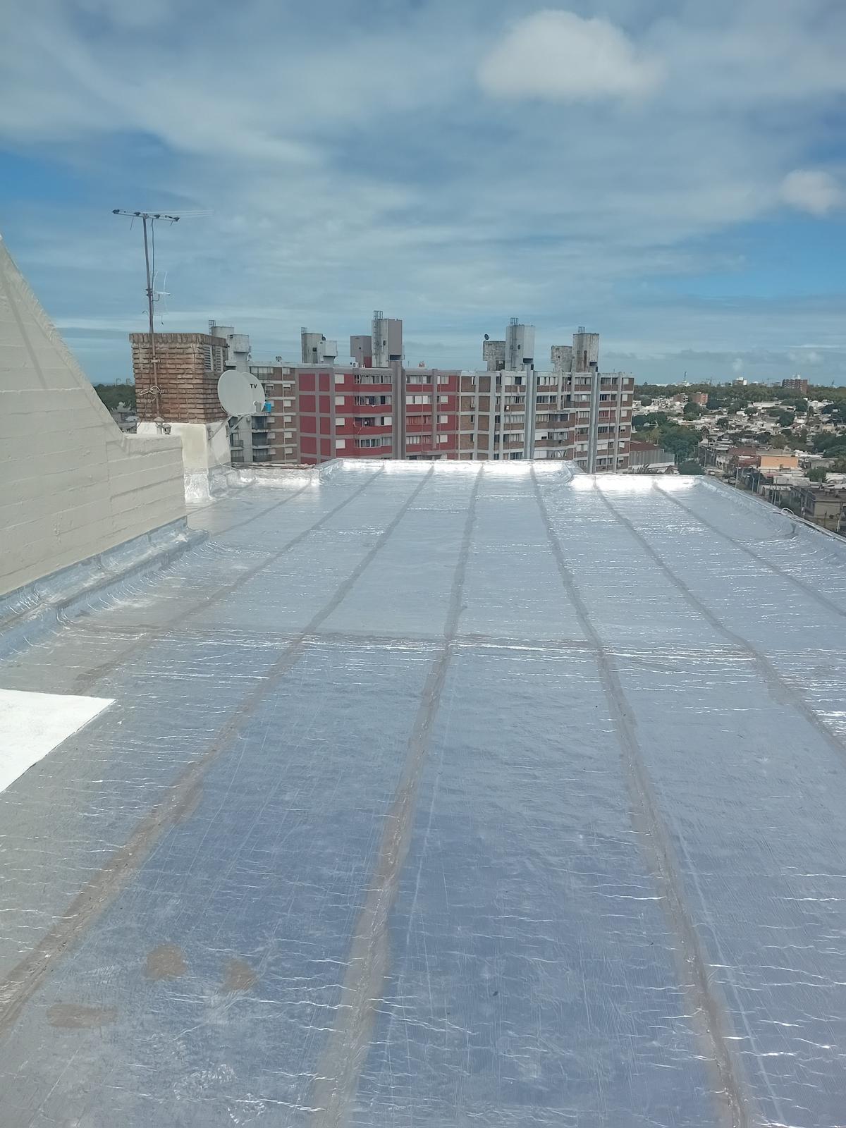 Edificio Torre UCOT 1 – Impermeabilización de azotea superior. Calle Fray Bentos, Montevideo.