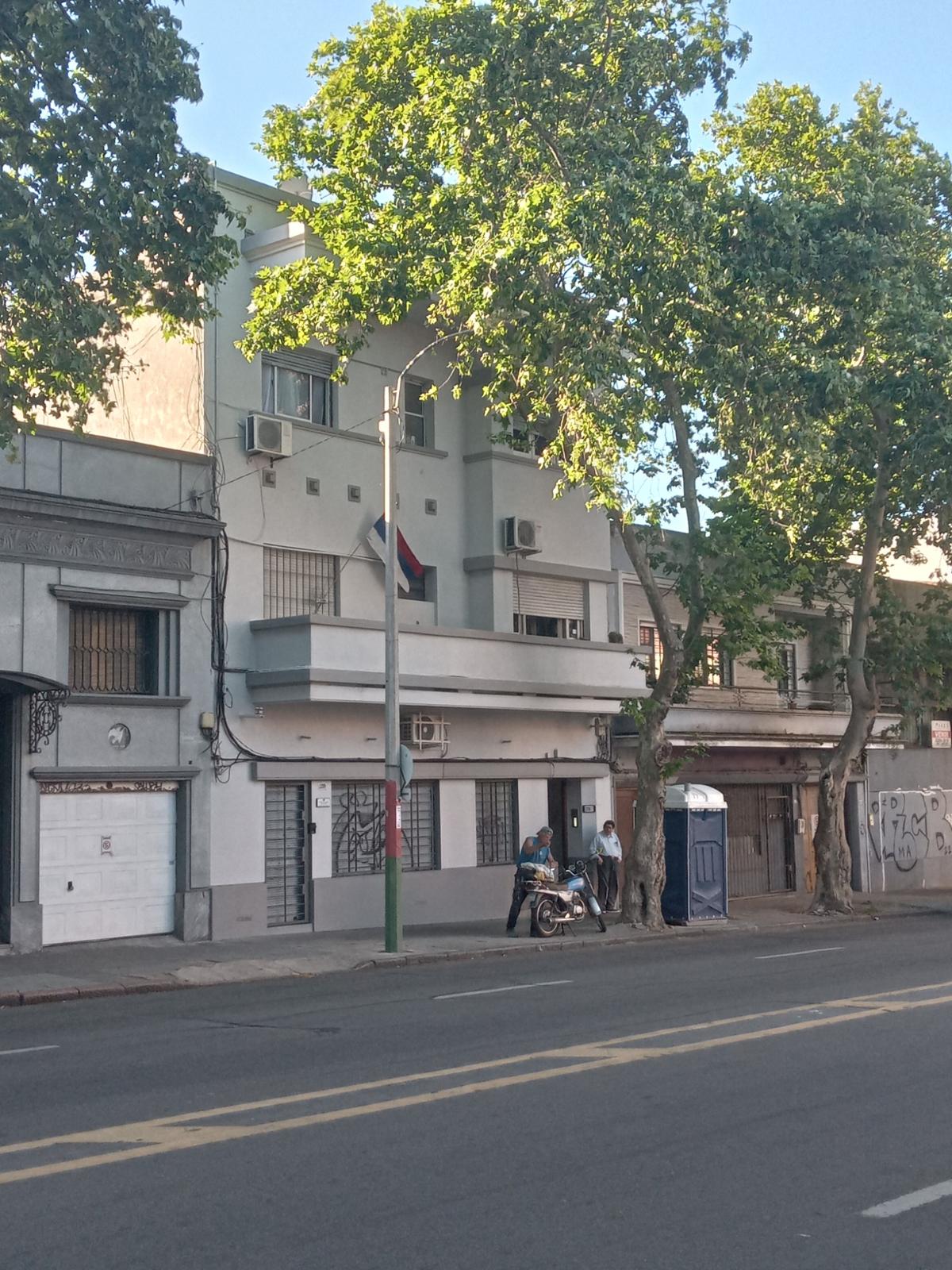 Edificio San Martín – Impermeabilización de azotea, cambio de tanques y cañerías en azotea. Calle San Martín, Montevideo.