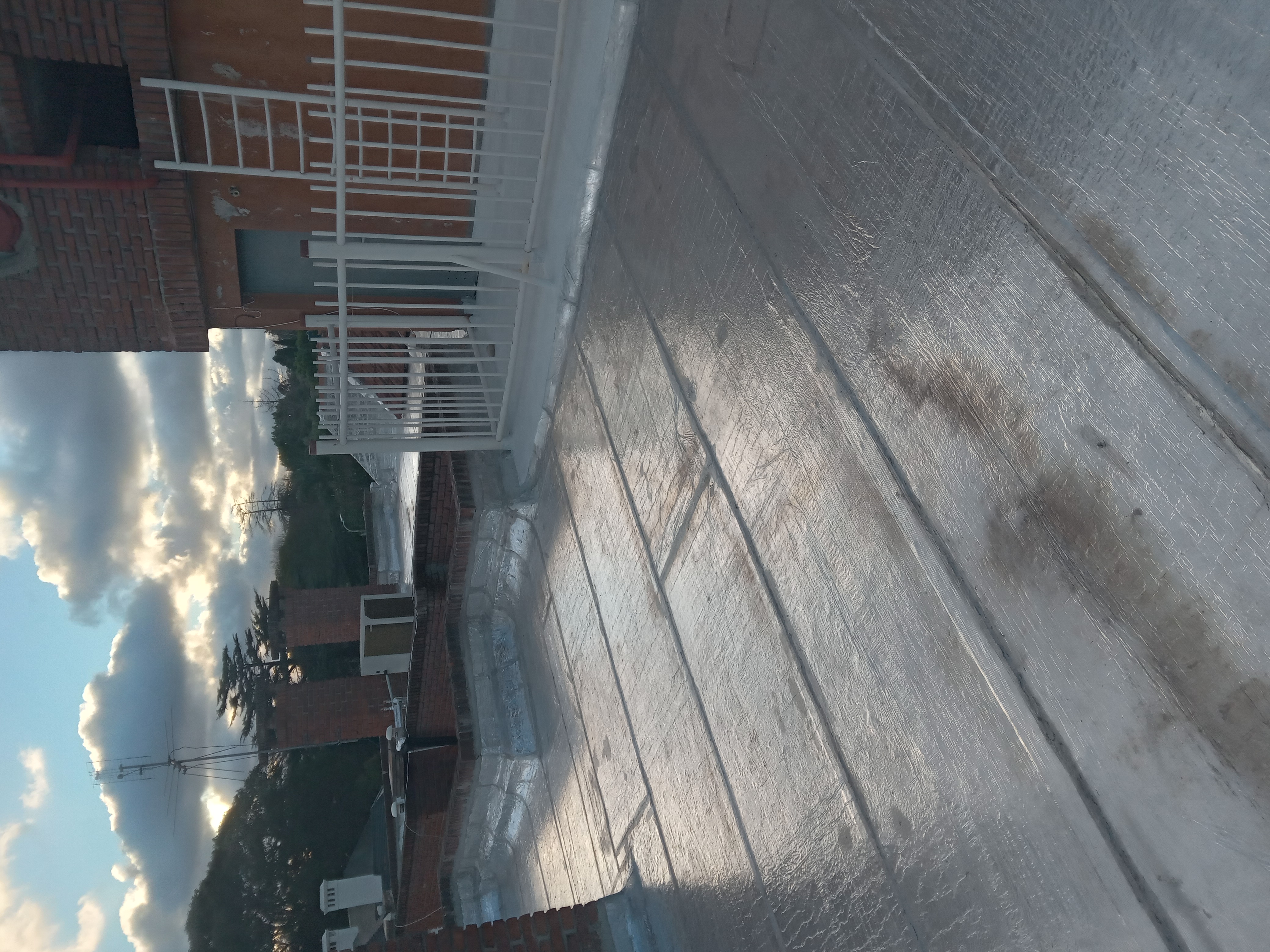 Edificio La Rinconada – Impermeabilización de azotea superior. Calle Deauville, Montevideo.
